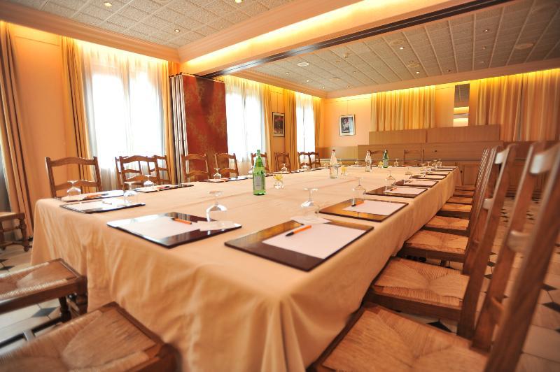 Hotel Le Rempart ตูร์นุส ภายนอก รูปภาพ